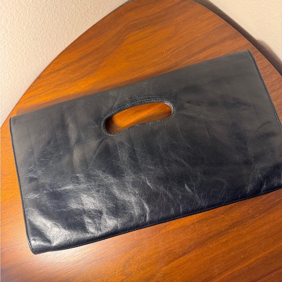 Hobo Katrina Black Leather Clutch - Picture 2 of 8